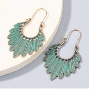 New Vintage Style Drop Fan Shape Feather Earrings Brushed Gold Turquoise A0101